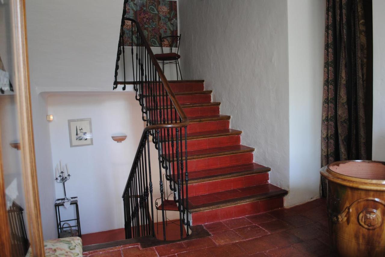 Mas De Bouvau Bed & Breakfast Violes Exterior photo